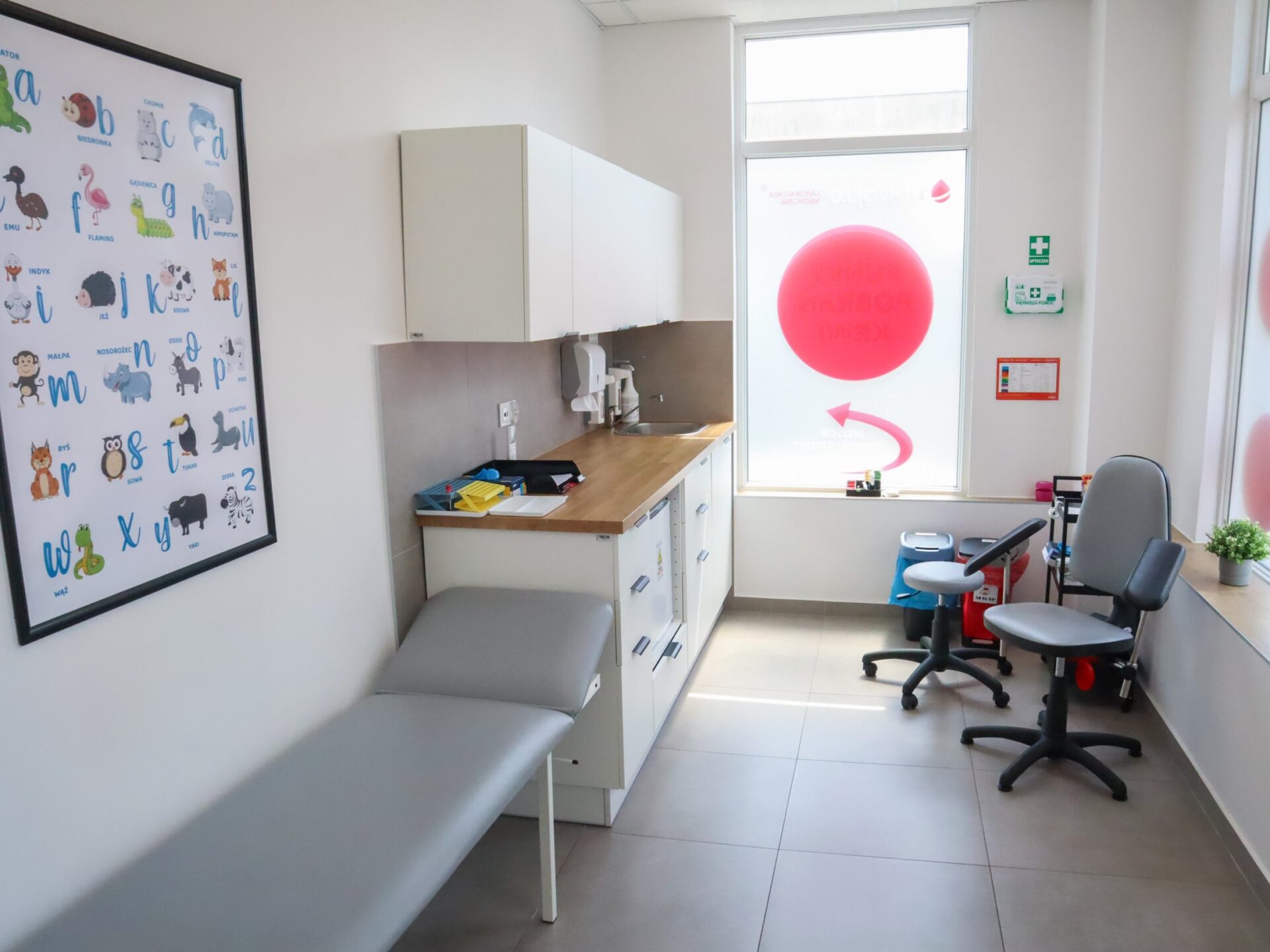 Punkt Pobrań Knurów ul. Kapelanów Wojskowych badaj.to Laboratoria Medyczne